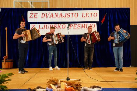 25.2.2024_ljudski pevci in godci trebelno_FOTO_studioPraprotKa79